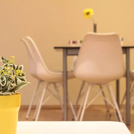 Old Town 아파트 *