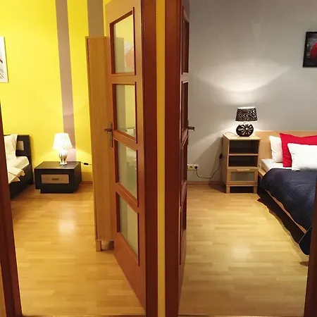 Old Town Apartment *